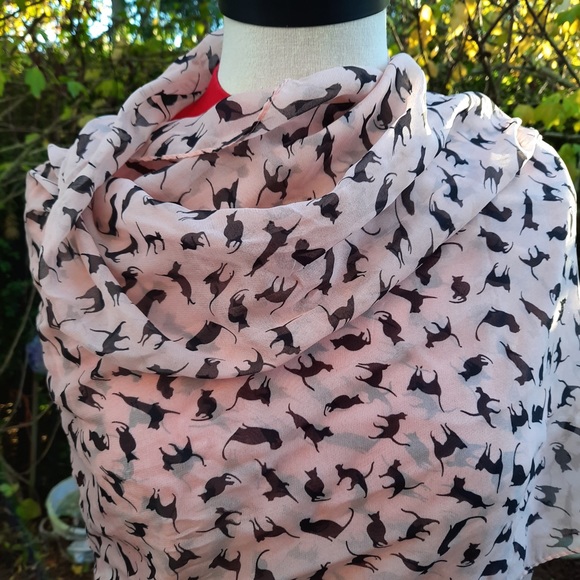 Dusty Pink Cat Print Scarf - Picture 4 of 4